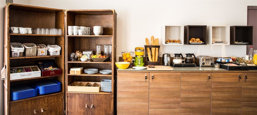 Imagen del bar/restaurante del Hotel Kyriad Montargis - Amilly. Foto 8