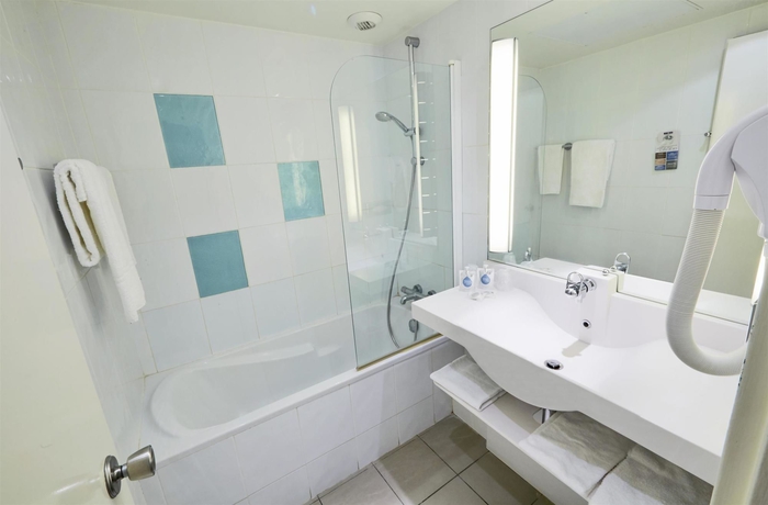 Imagen de la habitación del Hotel Kyriad Montchanin - Le Creusot. Foto 9