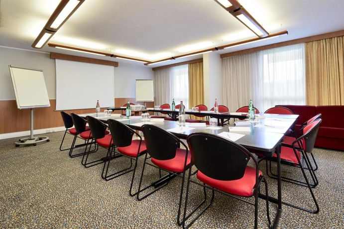 Imagen de los interiores del Hotel Kyriad Montchanin - Le Creusot. Foto 14