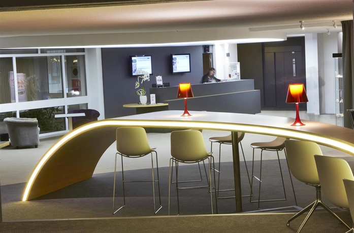 Imagen de los interiores del Hotel Kyriad Montchanin - Le Creusot. Foto 16