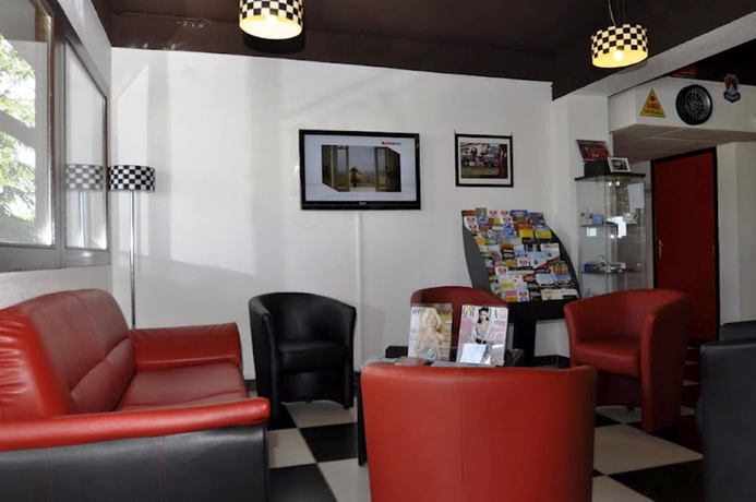 Imagen del bar/restaurante del Hotel Kyriad Montlucon - Saint Victor. Foto 4