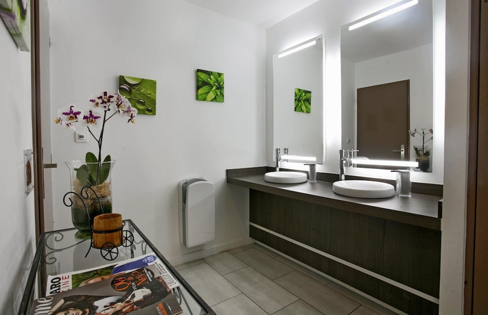 Imagen de la habitación del Hotel Kyriad Montpellier A&eacute;roport - Parc Expo. Foto 14