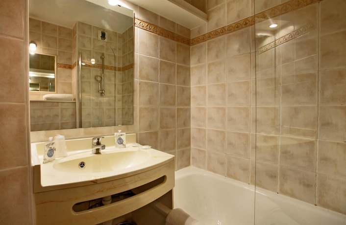 Imagen de la habitación del Hotel Kyriad Montpellier A&eacute;roport - Parc Expo. Foto 15