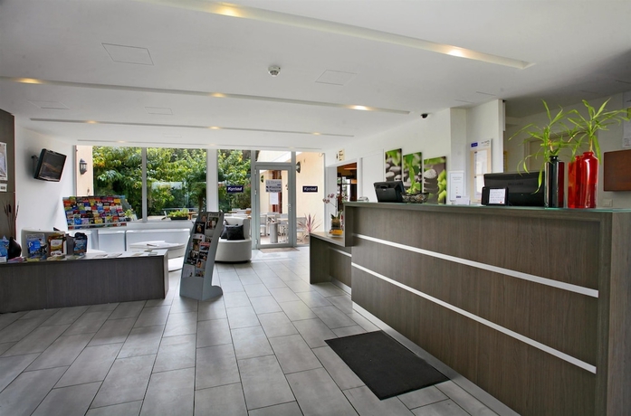 Imagen de los interiores del Hotel Kyriad Montpellier Aeroport Gare Tgv Sud De France. Foto 17