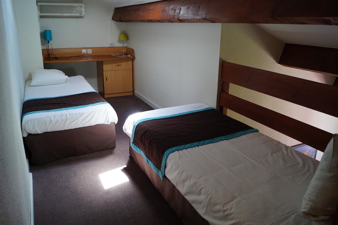 Imagen de la habitación del Hotel Kyriad Montpellier Aeroport Gare Tgv Sud De France. Foto 8