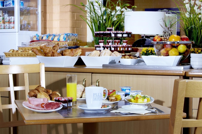 Imagen del bar/restaurante del Hotel Kyriad Montpellier Centre - Antigone. Foto 4