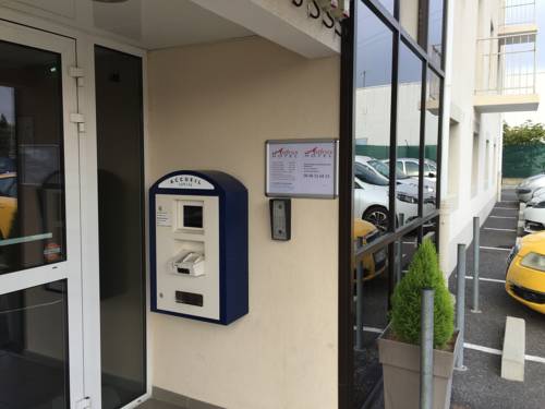 Imagen de la habitación del Hotel Kyriad Montpellier Ouest St Jean de Védas. Foto 7