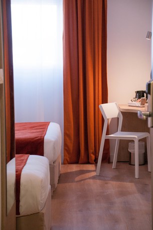 Imagen de la habitación del Hotel Kyriad Montpellier Saint Jean De Vedas. Foto 9