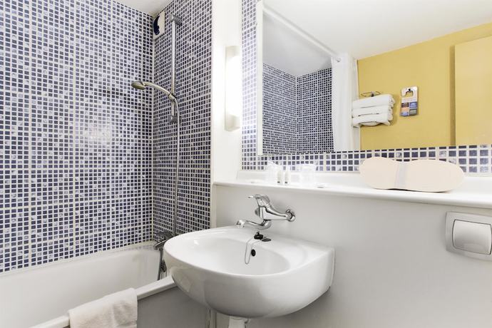 Imagen de la habitación del Hotel Kyriad Mulhouse Est - Lutterbach. Foto 10
