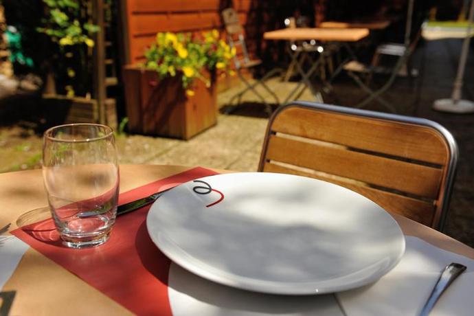 Imagen del bar/restaurante del Hotel Kyriad Nancy Ouest - Laxou Zenith. Foto 12