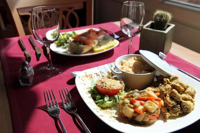 Imagen del bar/restaurante del Hotel Kyriad Nancy Sud - Ludres. Foto 8