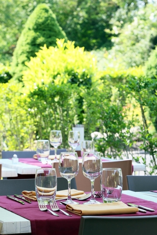 Imagen del bar/restaurante del Hotel Kyriad Nancy Sud - Ludres. Foto 9