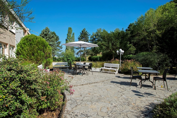 Imagen general del Hotel Kyriad Nemours. Foto 2