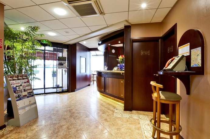 Imagen de los interiores del Hotel Kyriad Nevers Centre. Foto 18