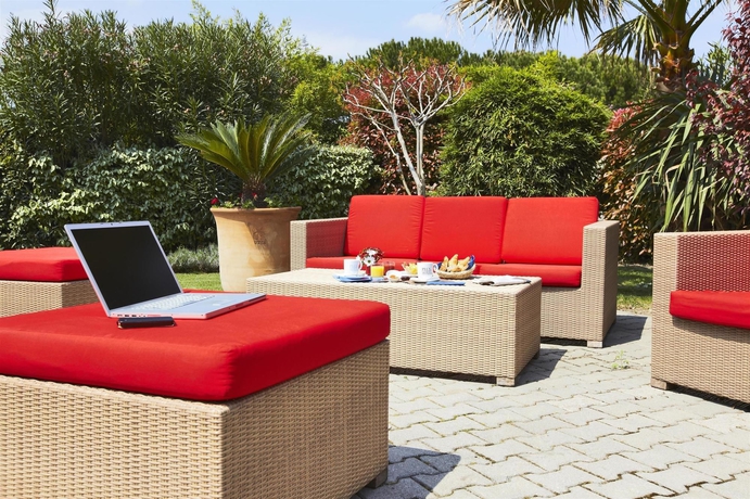 Imagen de los exteriores del Hotel Kyriad Nimes Ouest. Foto 12