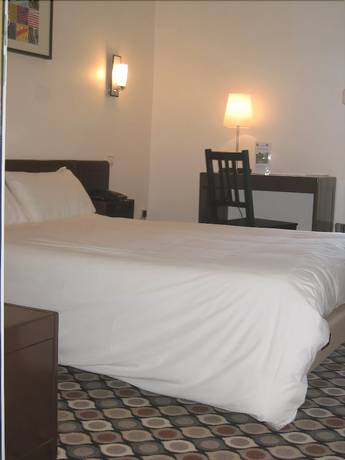 Imagen de la habitación del Hotel Kyriad Nuits-saint-georges. Foto 8