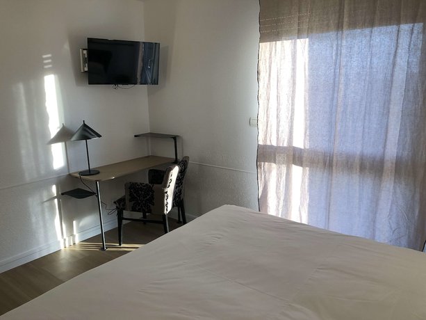 Imagen de la habitación del Hotel Kyriad Nuits-saint-georges. Foto 10