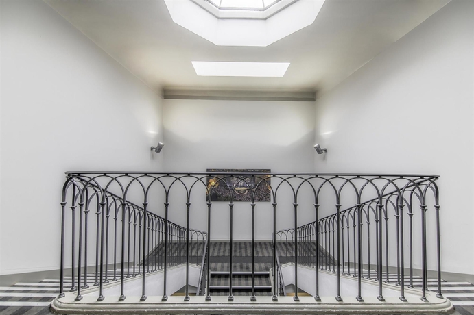 Imagen de los interiores del Hotel Kyriad Orange Centre. Foto 16