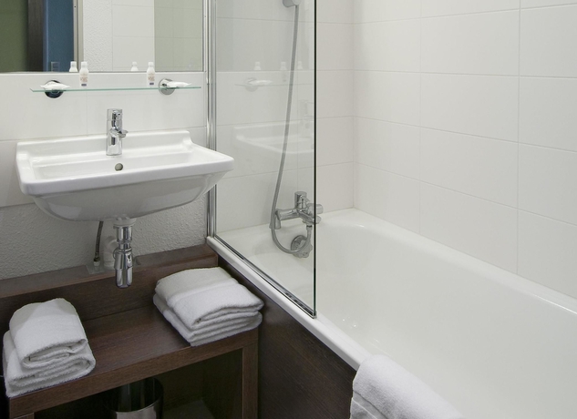 Imagen de la habitación del Hotel Kyriad Orly Athis-Mons. Foto 4