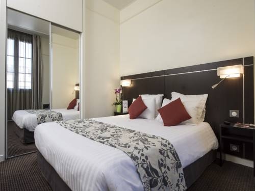 Imagen general del Hotel Kyriad Paris 10 Gare De L'Est. Foto 2