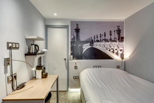 Imagen de la habitación del Hotel Kyriad Paris 12 - Nation. Foto 8
