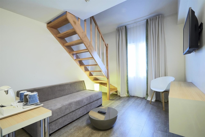 Imagen de la habitación del Hotel Kyriad Paris 18 - Porte de Clignancourt. Foto 4