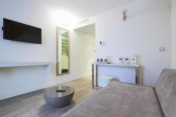 Imagen de la habitación del Hotel Kyriad Paris 18 - Porte de Clignancourt. Foto 6