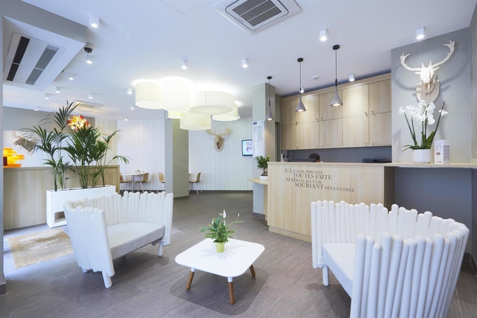 Imagen de los interiores del Hotel Kyriad Paris 18 - Porte de Clignancourt. Foto 15