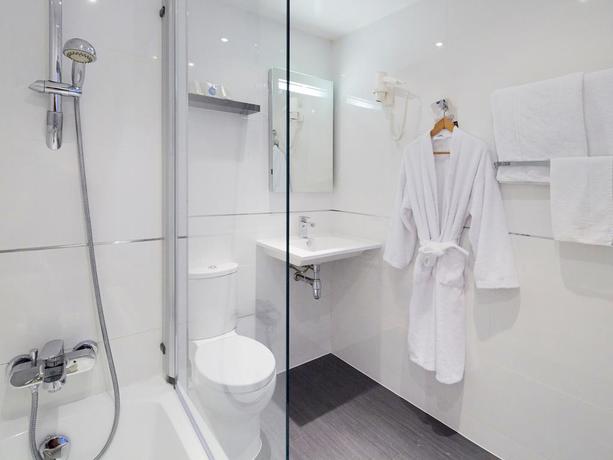 Imagen de la habitación del Hotel Kyriad Paris Bezons - La Défense. Foto 9