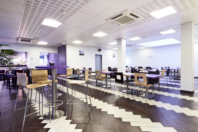 Imagen general del Hotel Kyriad Paris Cachan. Foto 8