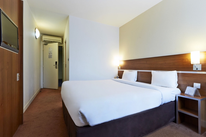 Imagen general del Hotel Kyriad Paris Cachan. Foto 14