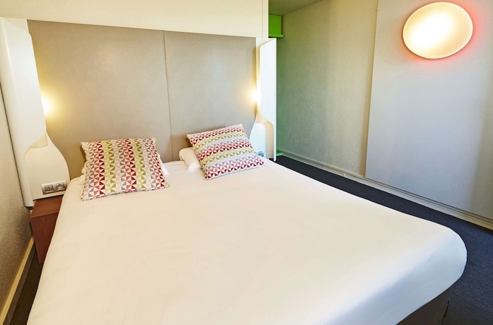 Imagen de la habitación del Hotel Kyriad Paris Nord - Ecouen La Croix Verte. Foto 10