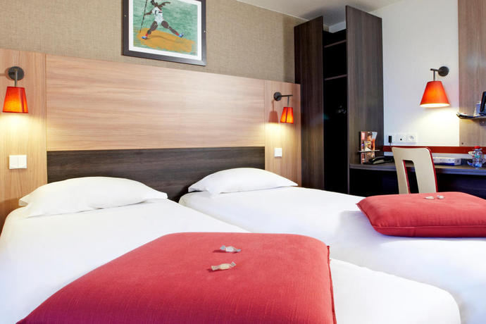 Imagen de la habitación del Hotel Kyriad Paris Ouest - Colombes. Foto 5