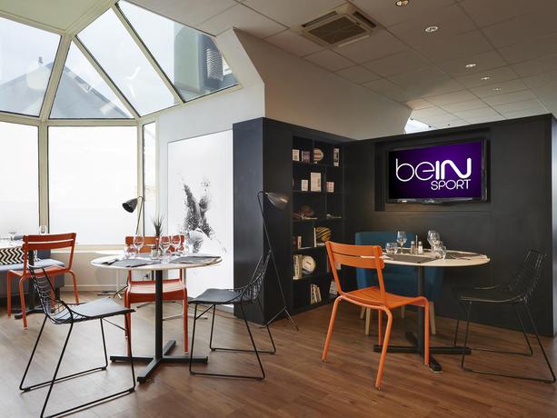 Imagen de los interiores del Hotel Kyriad Paris Ouest - Colombes. Foto 7