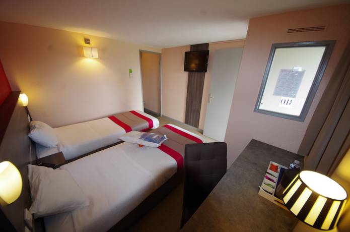 Imagen de la habitación del Hotel Kyriad Peronne. Foto 2