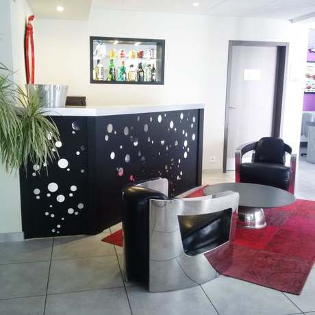 Imagen del bar/restaurante del Hotel Kyriad Perpignan Sud. Foto 5