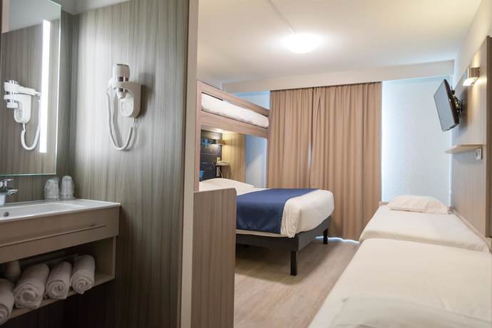 Imagen de la habitación del Hotel Kyriad Poitiers Jules Verne Site Du Futuroscope. Foto 6