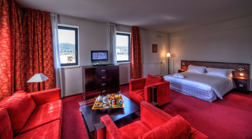 Imagen de la habitación del Hotel Kyriad Prestige Clermont-ferrand. Foto 3