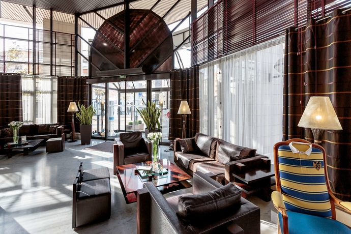 Imagen de los interiores del Hotel Kyriad Prestige Clermont-ferrand. Foto 11