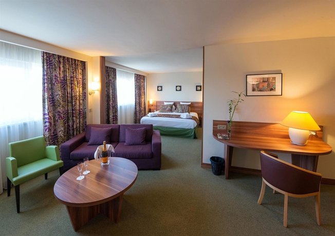 Imagen de la habitación del Hotel Kyriad Prestige Mulhouse - Basel. Foto 10