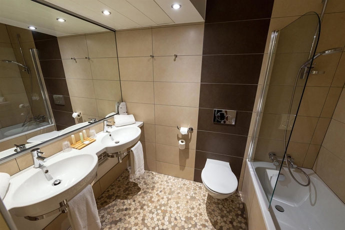 Imagen de la habitación del Hotel Kyriad Prestige Mulhouse - Basel. Foto 15