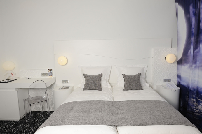 Imagen de la habitación del Hotel Kyriad Prestige Perpignan Centre Del Mon. Foto 9