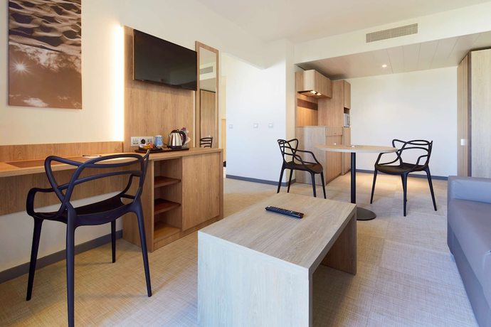 Imagen de la habitación del Hotel Kyriad Prestige Residence and Spa Cabourg - Dives-sur-mer. Foto 6