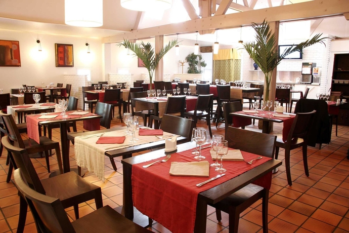 Imagen del bar/restaurante del Hotel Kyriad Reims Est Parc Des Expositions. Foto 5