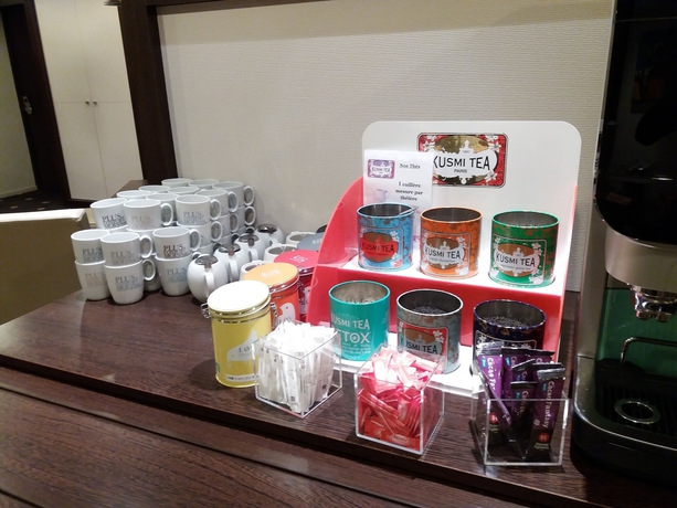 Imagen del bar/restaurante del Hotel Kyriad Rennes Nord. Foto 5