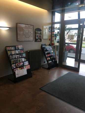 Imagen de los interiores del Hotel Kyriad Rodez. Foto 18