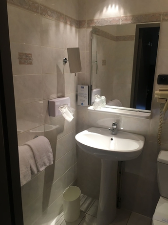 Imagen de la habitación del Hotel Kyriad Rodez. Foto 14