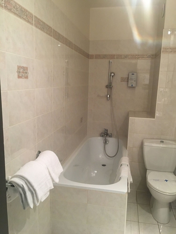 Imagen de la habitación del Hotel Kyriad Rodez. Foto 15