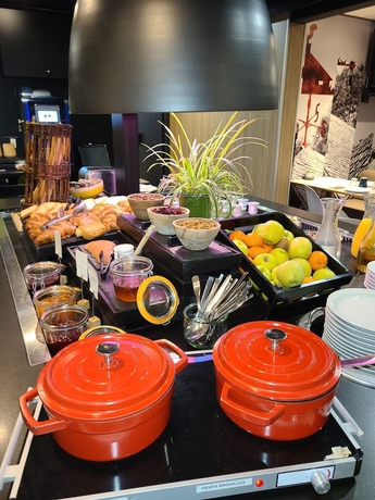 Imagen del bar/restaurante del Hotel Kyriad Rouen Sud - Oissel. Foto 3