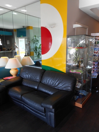 Imagen del bar/restaurante del Hotel Kyriad - Royan Plage. Foto 2